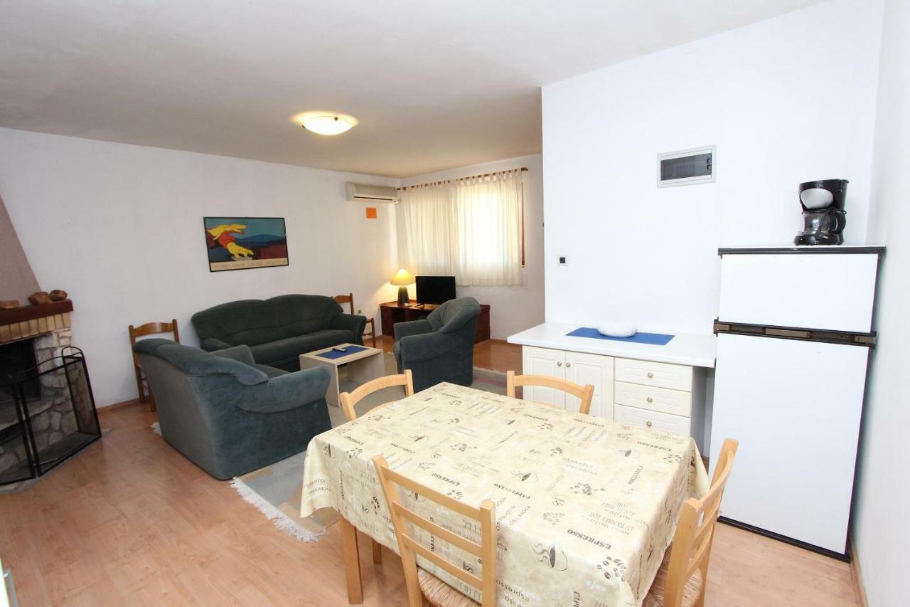 Apartments Lora Rovinj Eksteriør billede